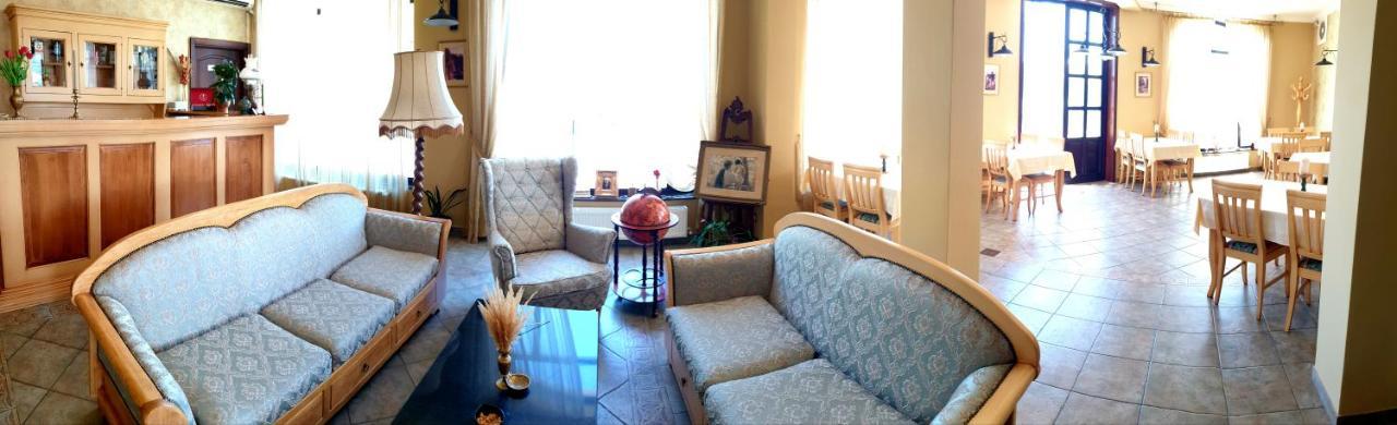 Ieşelniţa Pensiunea Casa Mircea & Restaurant מראה חיצוני תמונה
